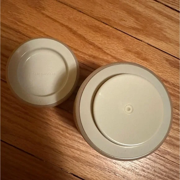 Soft Services THERAPLUSH™ “HOLD”
Overnight Repair Treatment refillable case - Picture 5 of 8